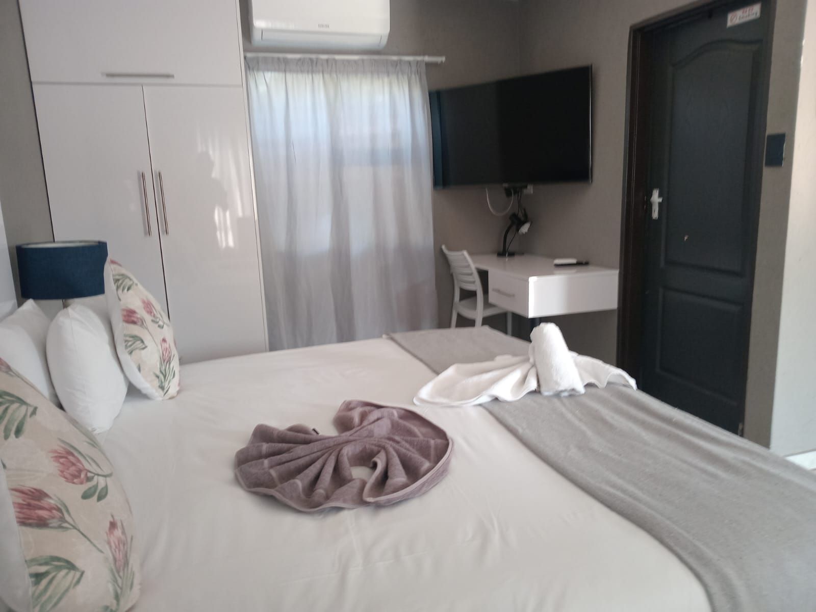 Room, self-catering unit — Tsonga Luxury Apartments