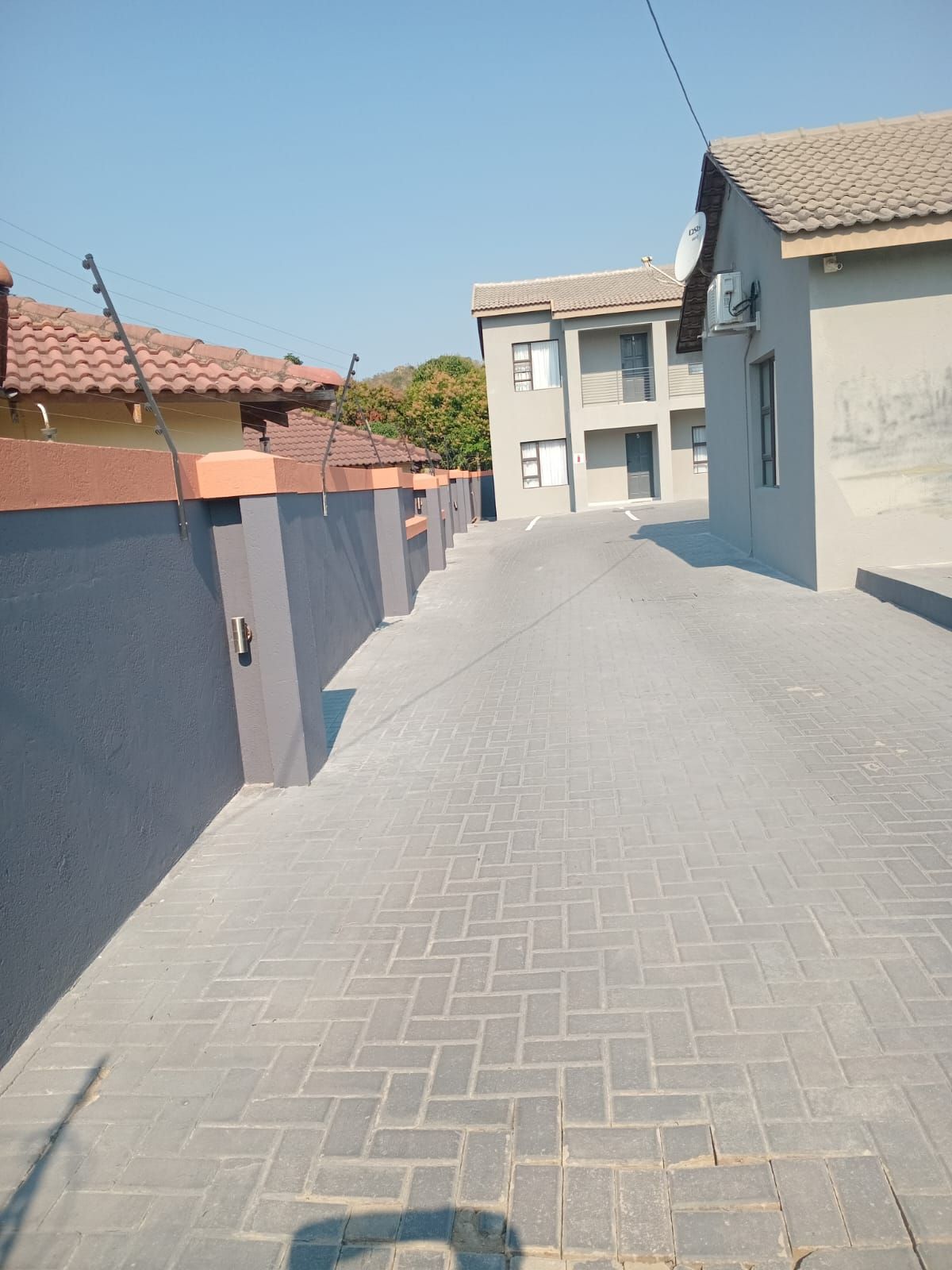 Exit driveway — Tsonga Luxury Apartments